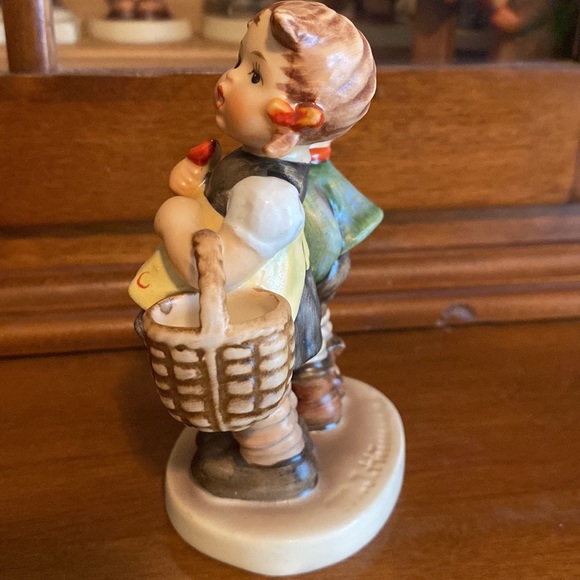 🧡TM5 ‘To Market’ Hummel Goebel #49 3/0 - Picture 4 of 9